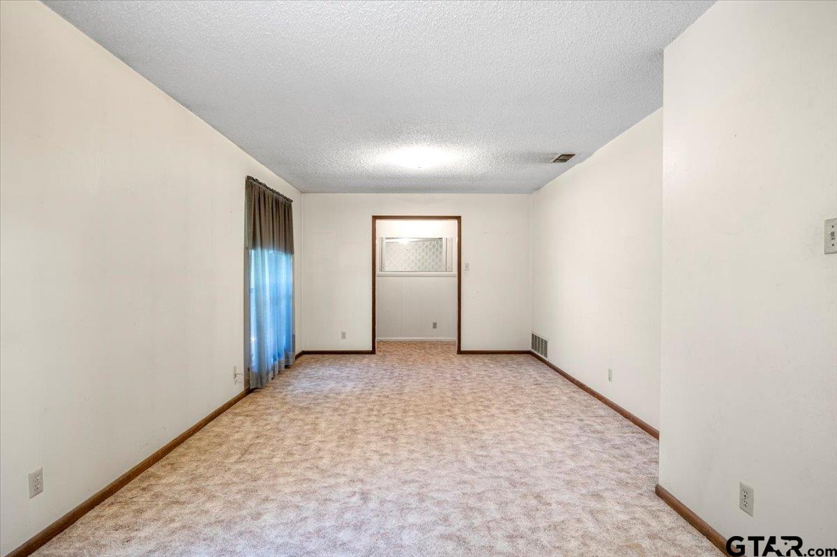 1302 Jeb Stuart Drive Tyler, TX 75703 - Photo 17 of 47