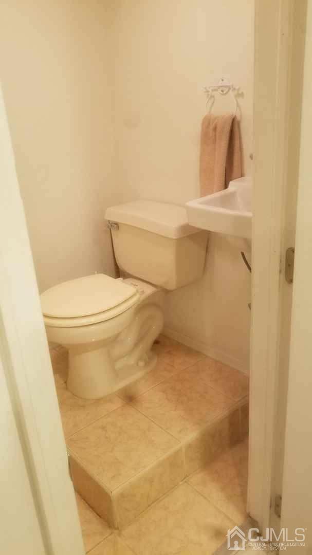 135 North Hill Road Colonia, NJ 07067 - Photo 25 of 26