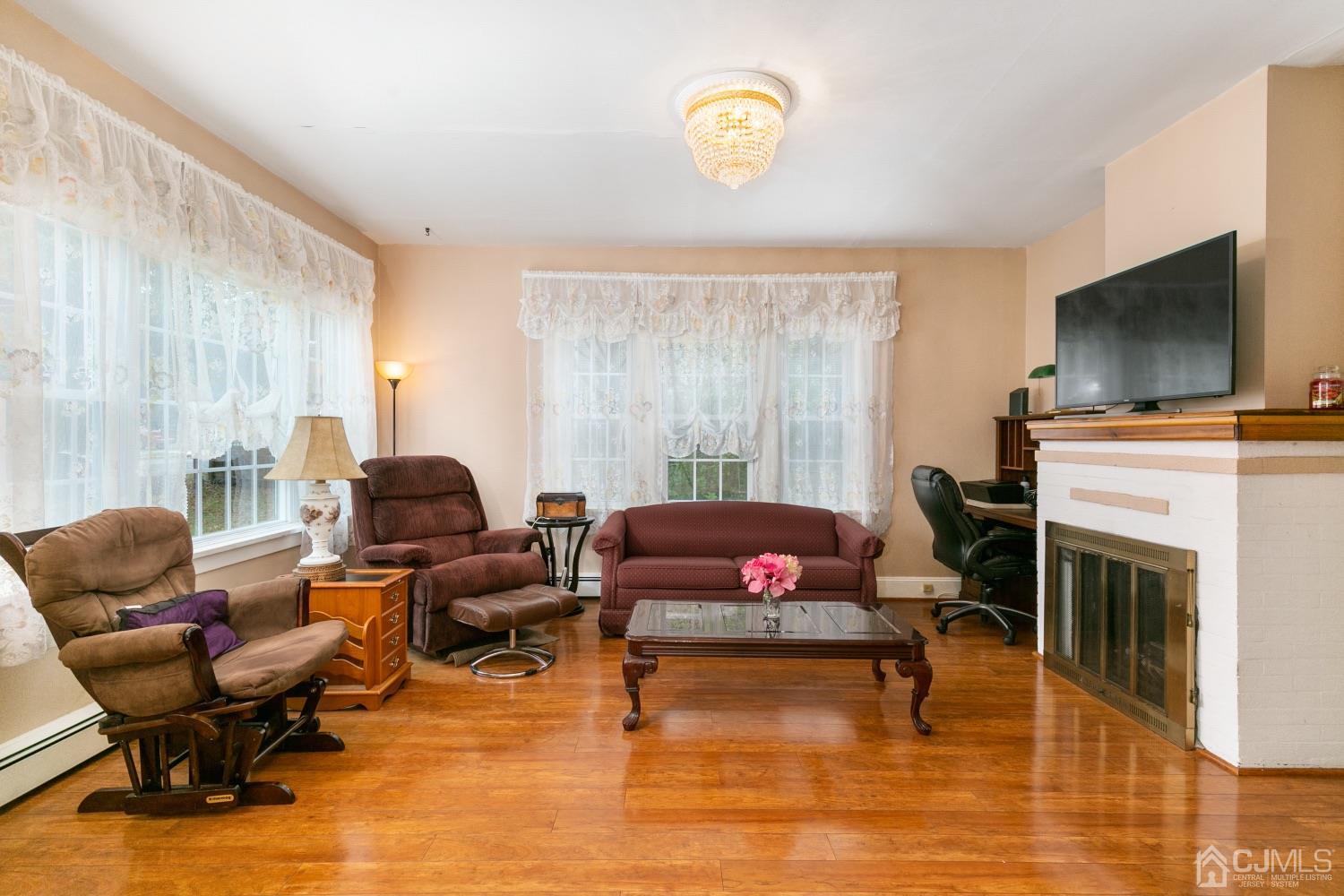 135 North Hill Road Colonia, NJ 07067 - Photo 5 of 26