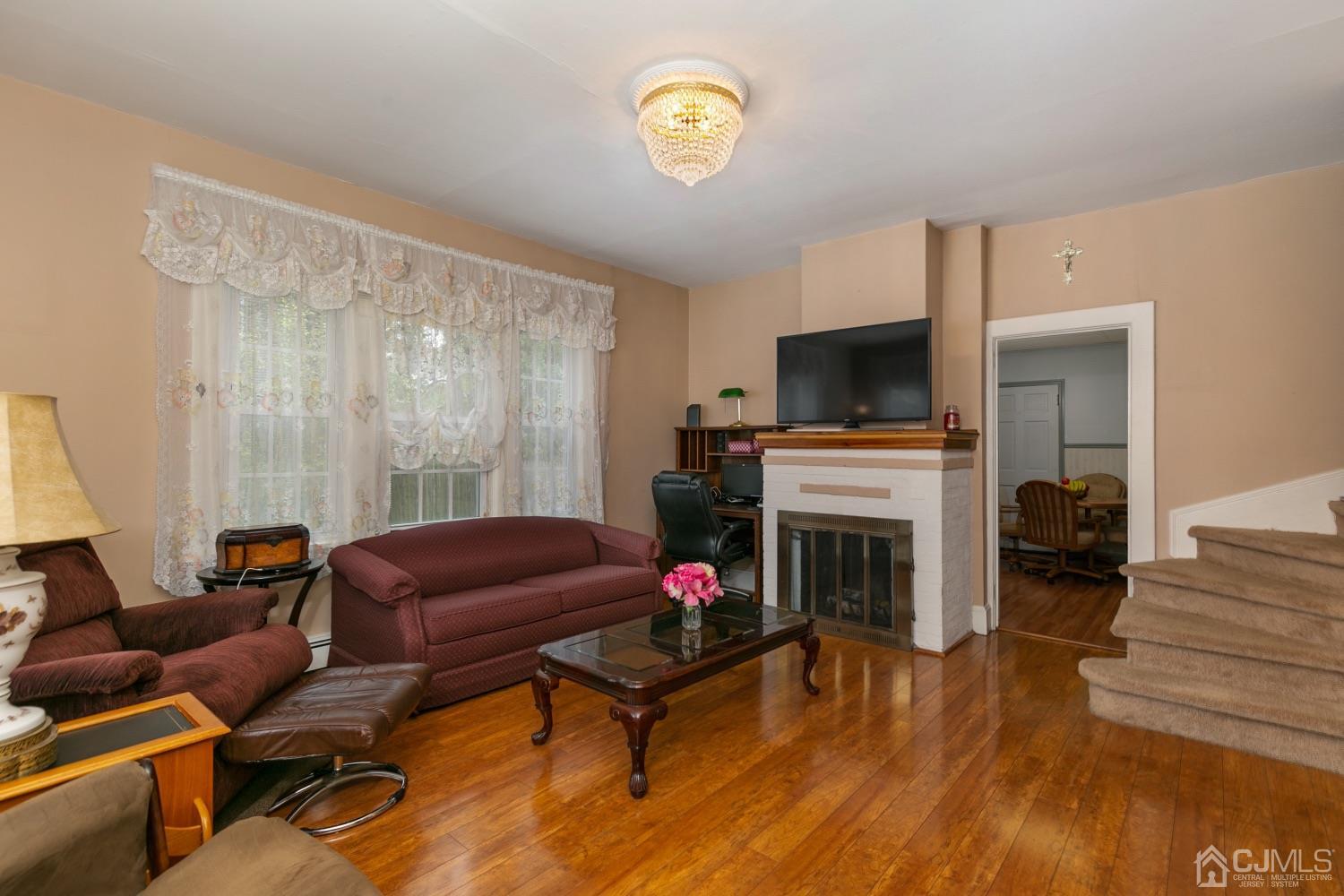 135 North Hill Road Colonia, NJ 07067 - Photo 6 of 26