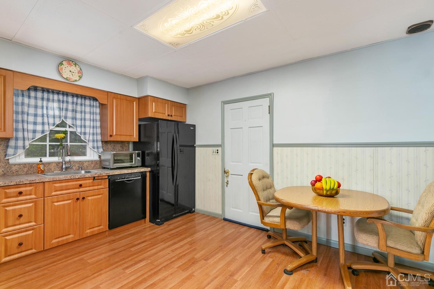 135 North Hill Road Colonia, NJ 07067 - Photo 8 of 26