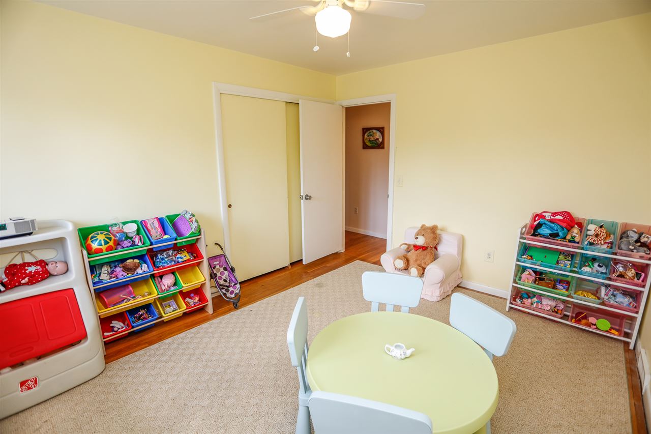 42 North Acres Road Manchester, NH 03104 - Photo 14 of 40 Gallery Image 14