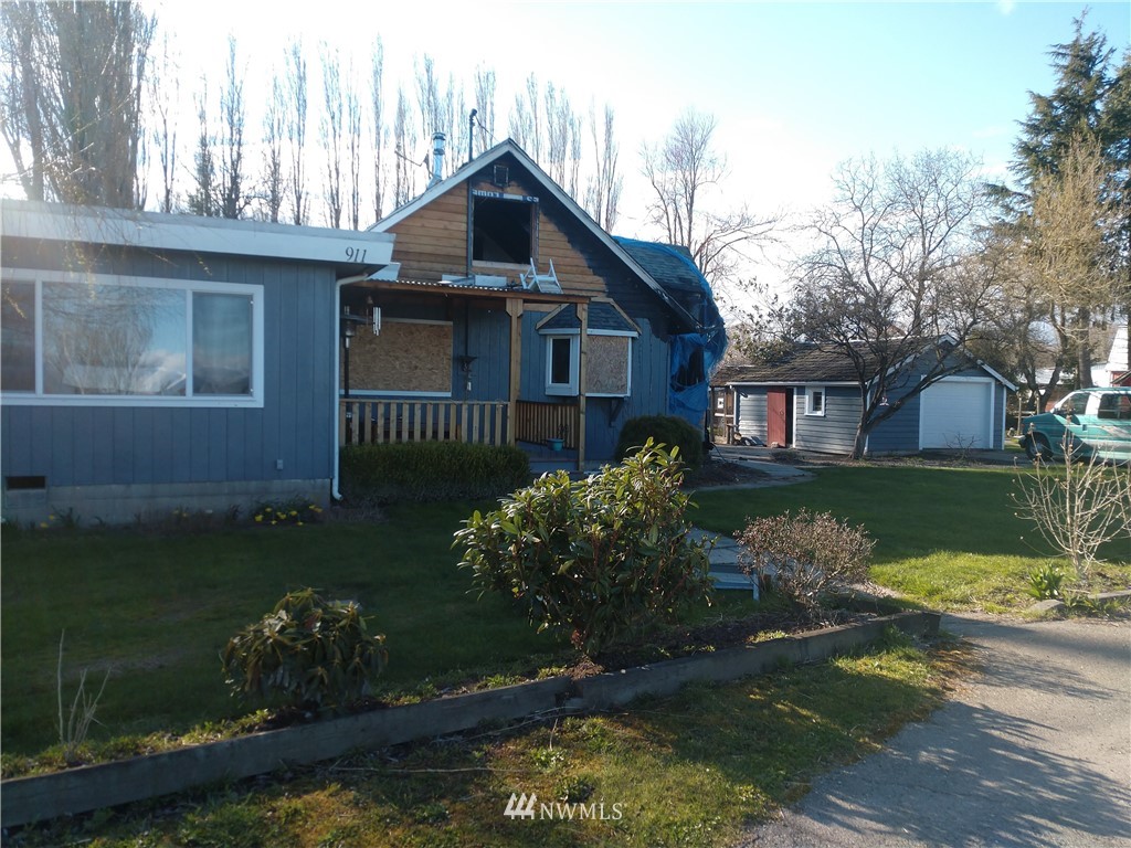 910 Hampton Road Lynden, WA 98264 - Photo 3 of 8