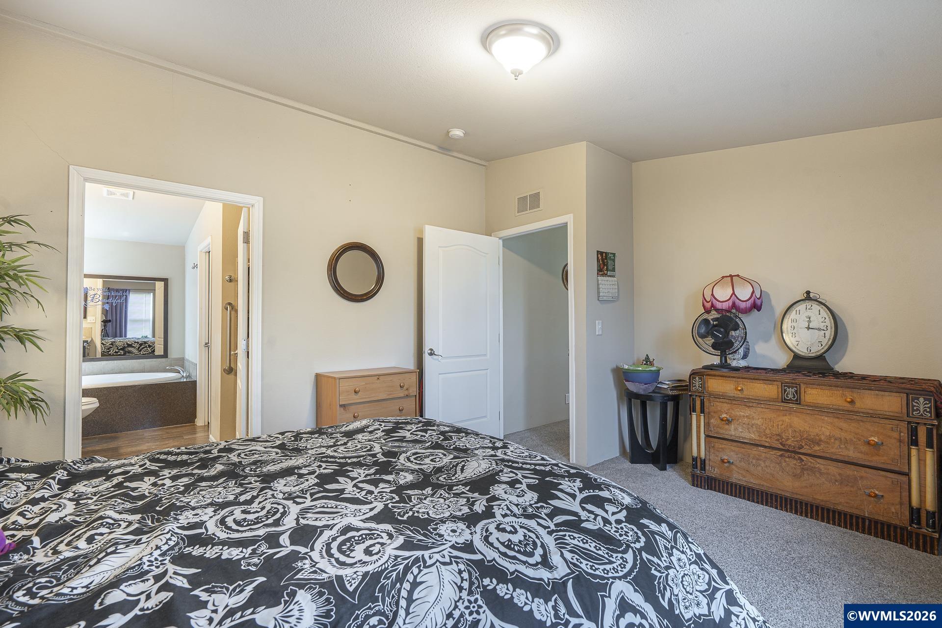 5422 Portland Road Northeast, Unit 130 Salem, OR 97305 - Photo 27 of 36