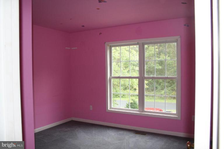 513 East 10th Avenue Ranson, WV 25438 - Photo 24 of 29 Bedroom #3