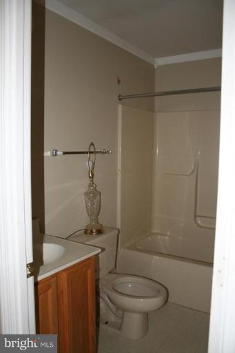513 East 10th Avenue Ranson, WV 25438 - Photo 25 of 29 Bath #1