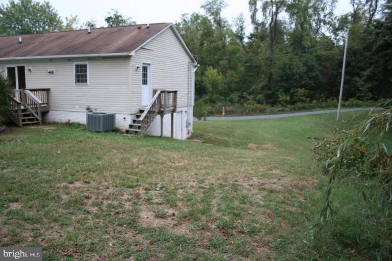 513 East 10th Avenue Ranson, WV 25438 - Photo 6 of 29 Exterior (Rear)