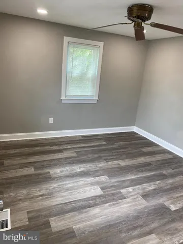 $3,000 | 404 Abbott Road, Hatboro, PA 19040