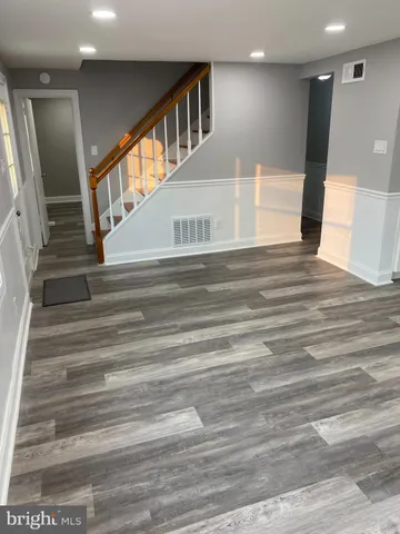 $3,000 | 404 Abbott Road, Hatboro, PA 19040