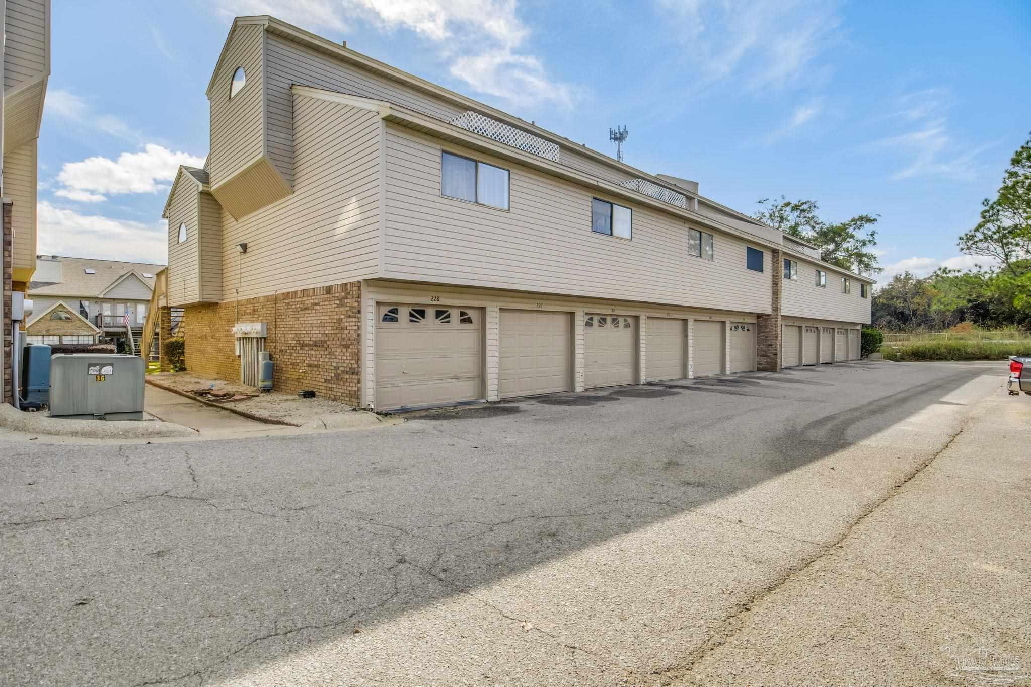 7150 Plantation Road, Unit 222 Pensacola, FL 32504 - Photo 34 of 42