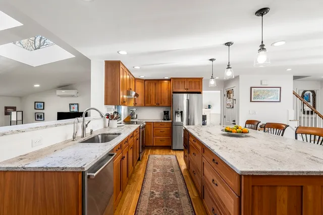 $1,295,000 | 6 Tall Tree Drive, Beverly, MA 01915