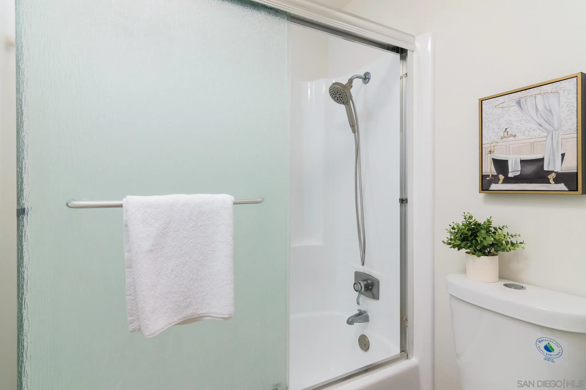 3606 Vista Rey Oceanside, CA 92057 - Photo 17 of 24 Gallery Image 17