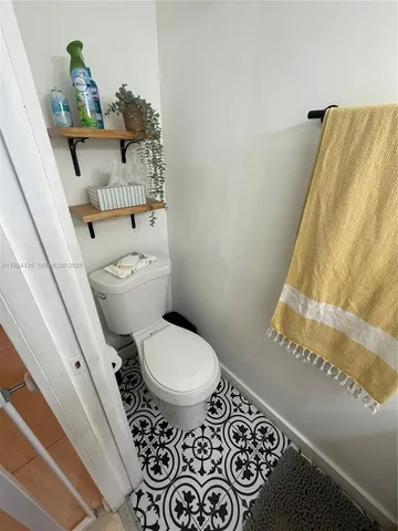 $2,600 | 5962 West 18th Avenue, Unit B2, Hialeah, FL 33012