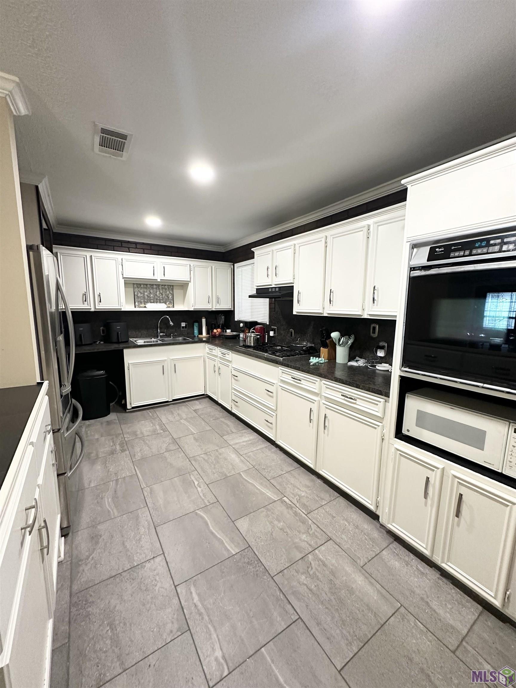 2612 Pearce Baker, LA 70714 - Photo 8 of 13