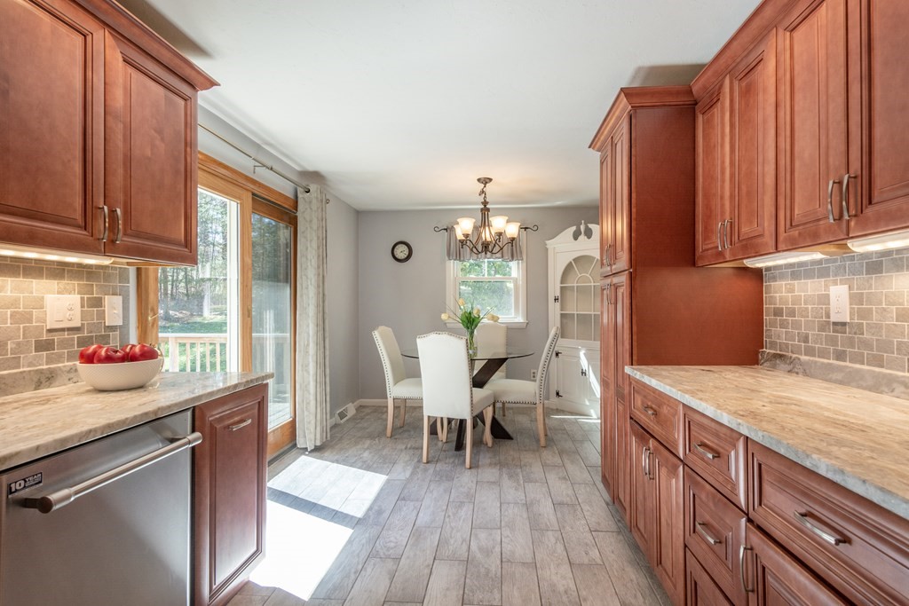 2 Rockpoint Road Southborough, MA 01772 - Photo 16 of 38 Gallery Image 16