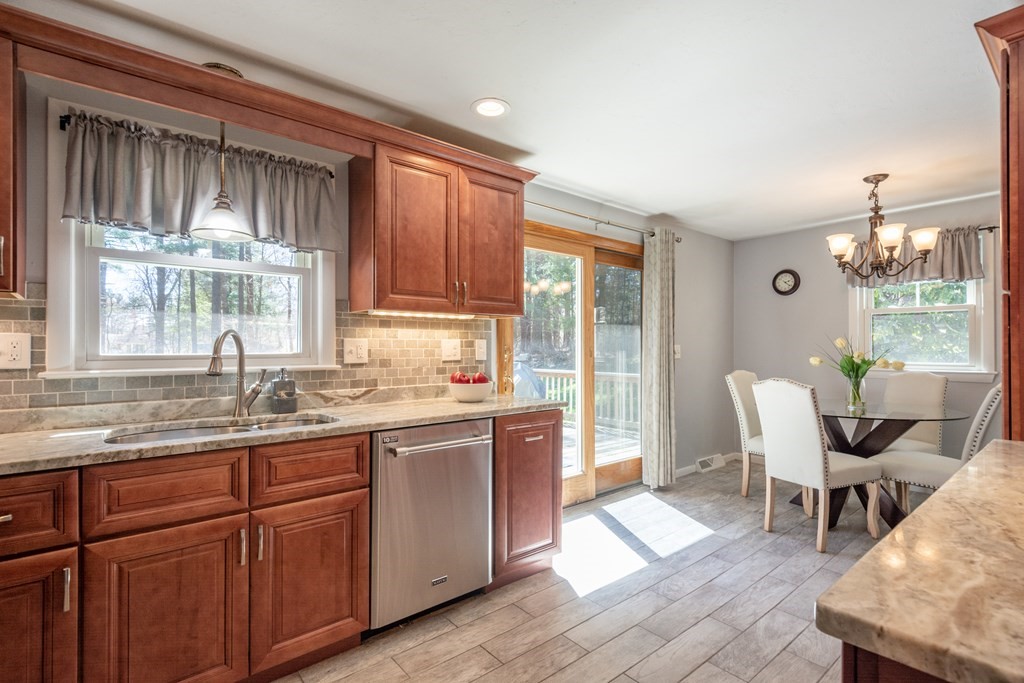 2 Rockpoint Road Southborough, MA 01772 - Photo 17 of 38 Gallery Image 17