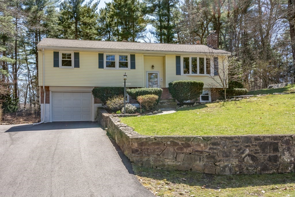 2 Rockpoint Road Southborough, MA 01772 - Photo 3 of 38 Gallery Image 3