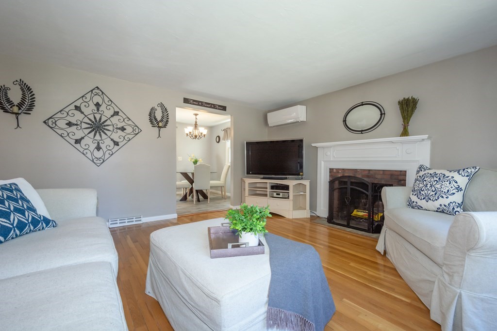 2 Rockpoint Road Southborough, MA 01772 - Photo 6 of 38 Gallery Image 6