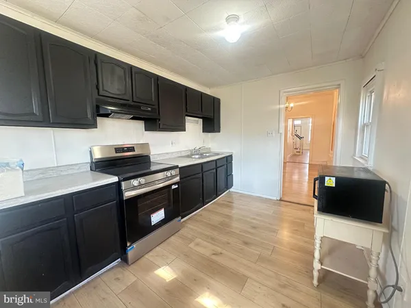 $1,750 | 566 North Plum Street, Lancaster, PA 17602