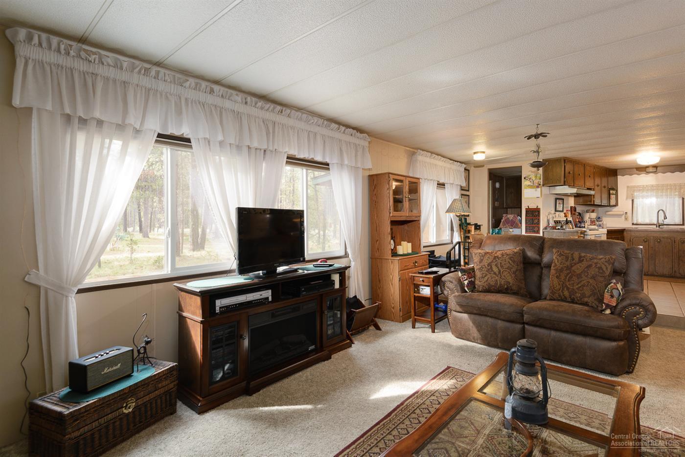 17127 Island Loop Way Bend, OR 97707 - Photo 5 of 19 Additional Photo