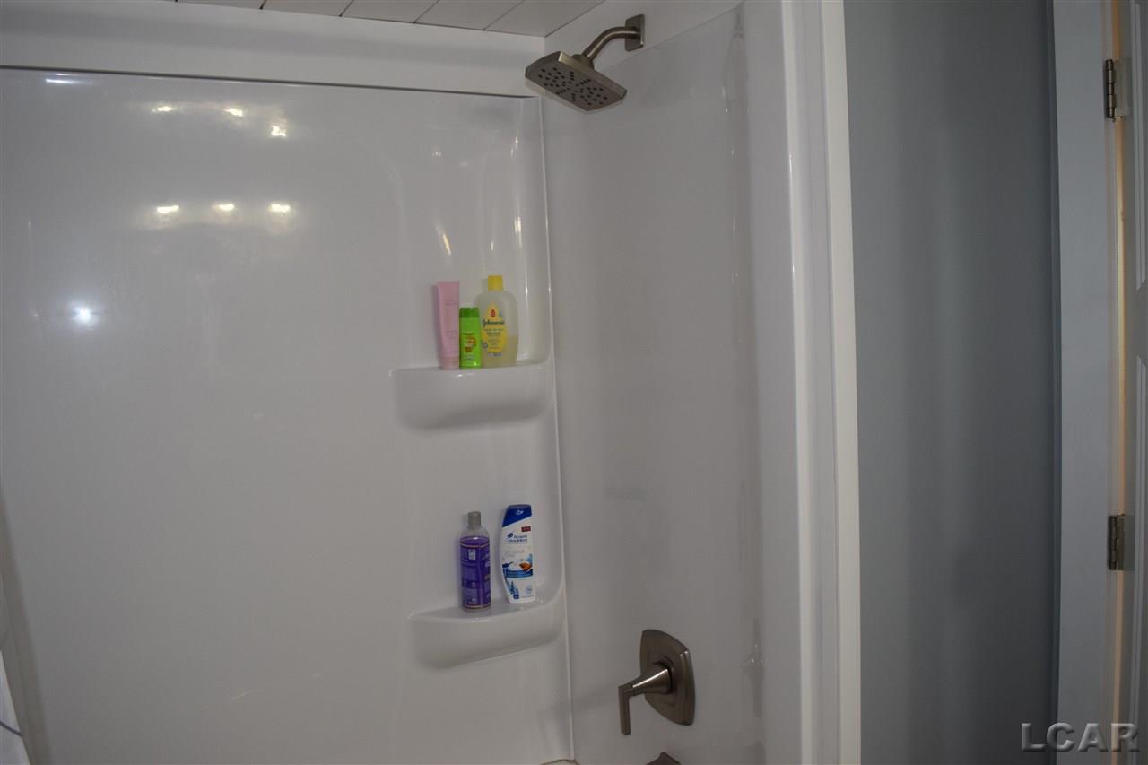 12145 Lawrence Road Brooklyn, MI 49230 - Photo 29 of 41 31380451-28.JPG