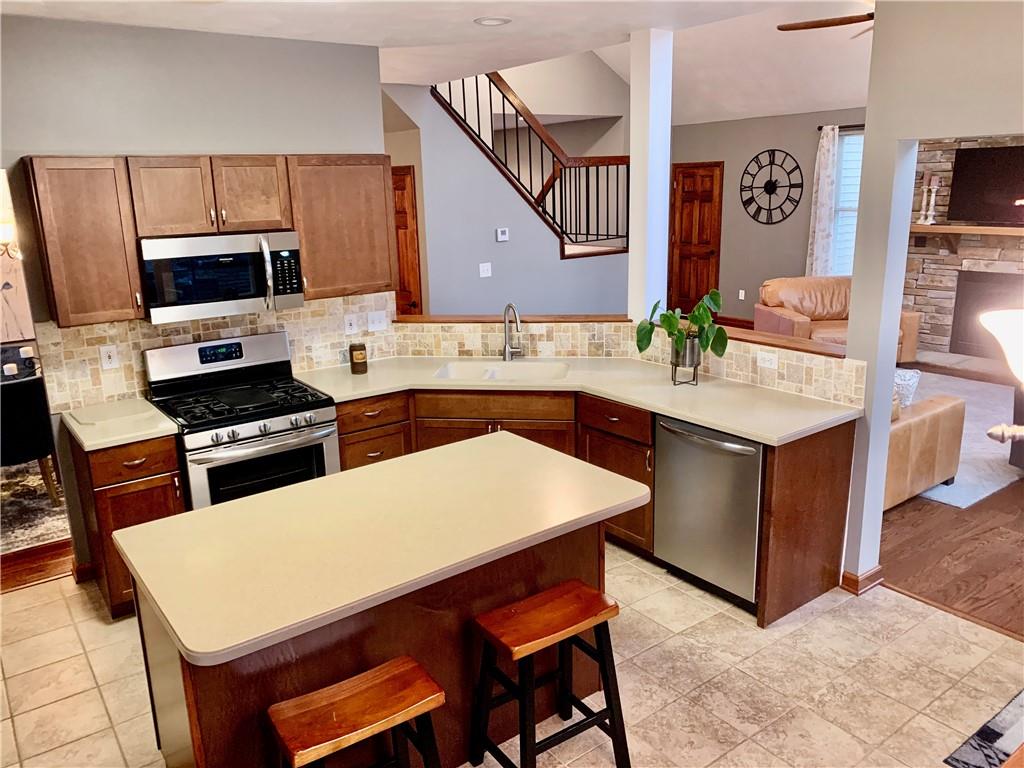2411 South Ridge Place Hidden Valley, PA 15502 - Photo 6 of 34 Gallery Image 6