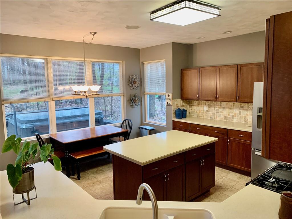 2411 South Ridge Place Hidden Valley, PA 15502 - Photo 7 of 34 Gallery Image 7