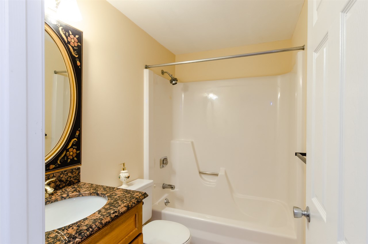 18 Spring Cove Road, Unit 106 Nashua, NH 03062 - Photo 7 of 35