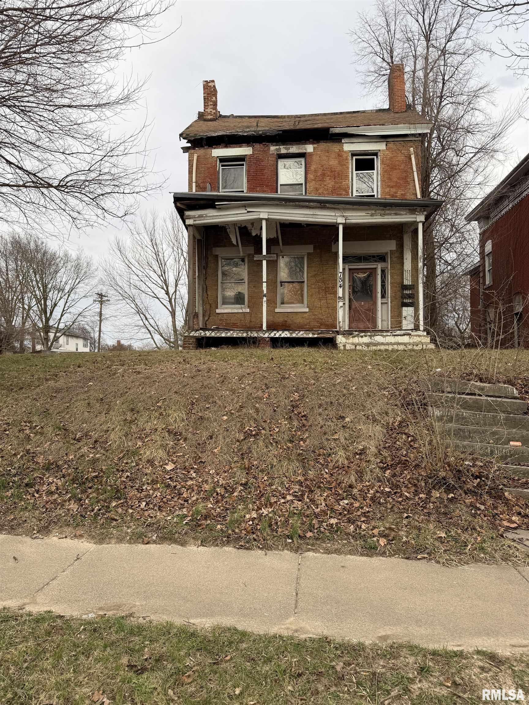 734 North 5th Street Quincy, IL 62301 - Photo 1 of 4