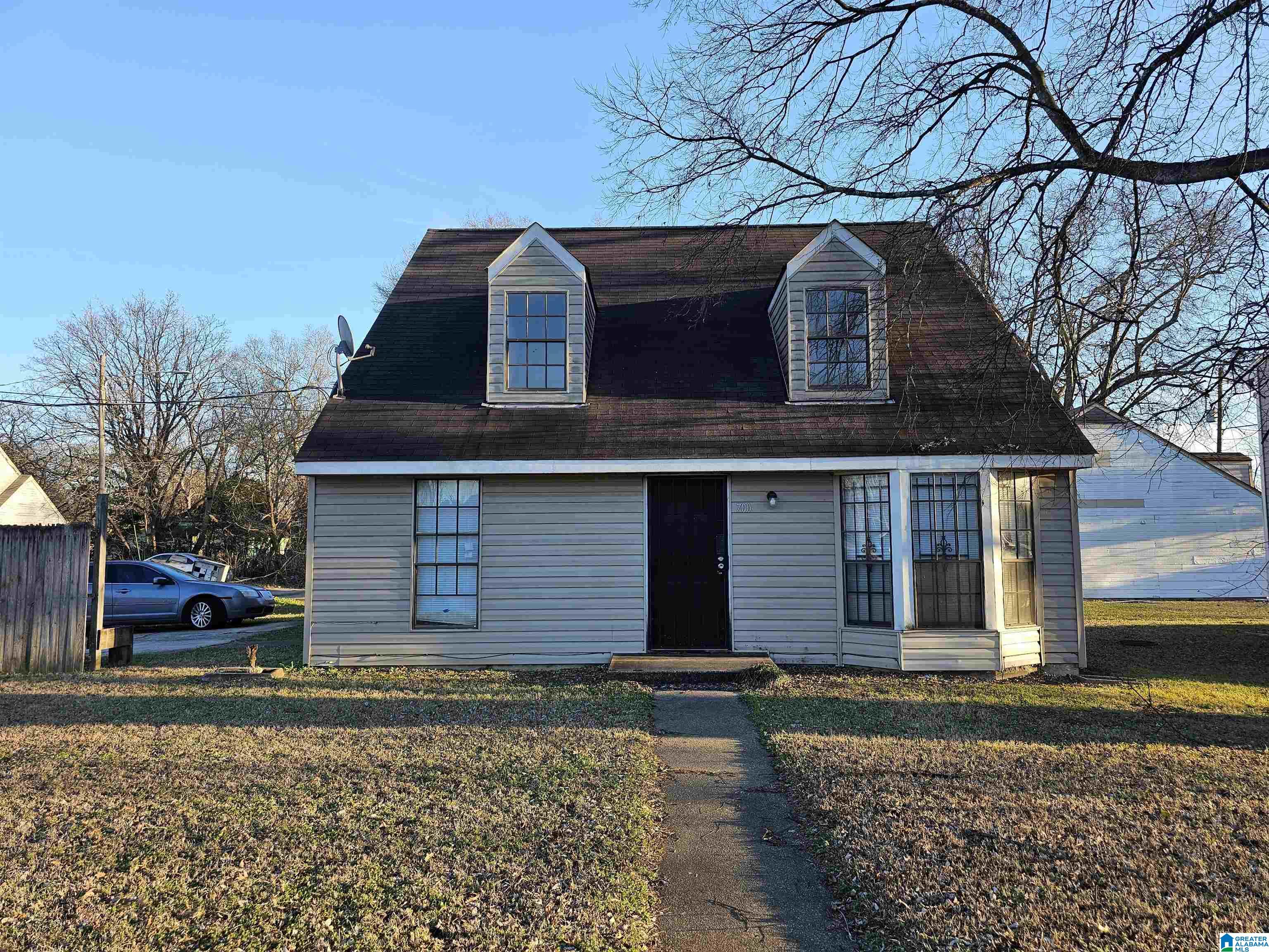 700 18th Pl Lane Southwest Birmingham, AL 35211 - Photo 1 of 7