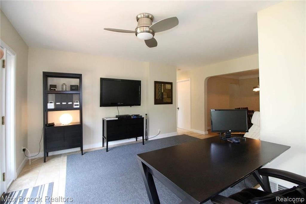 1439 Villa Road Birmingham, MI 48009 - Photo 11 of 24