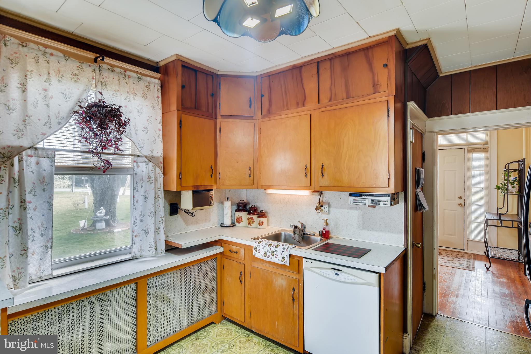 4608 Ridge Road Baltimore, MD 21236 - Photo 9 of 28 Gallery Image 9