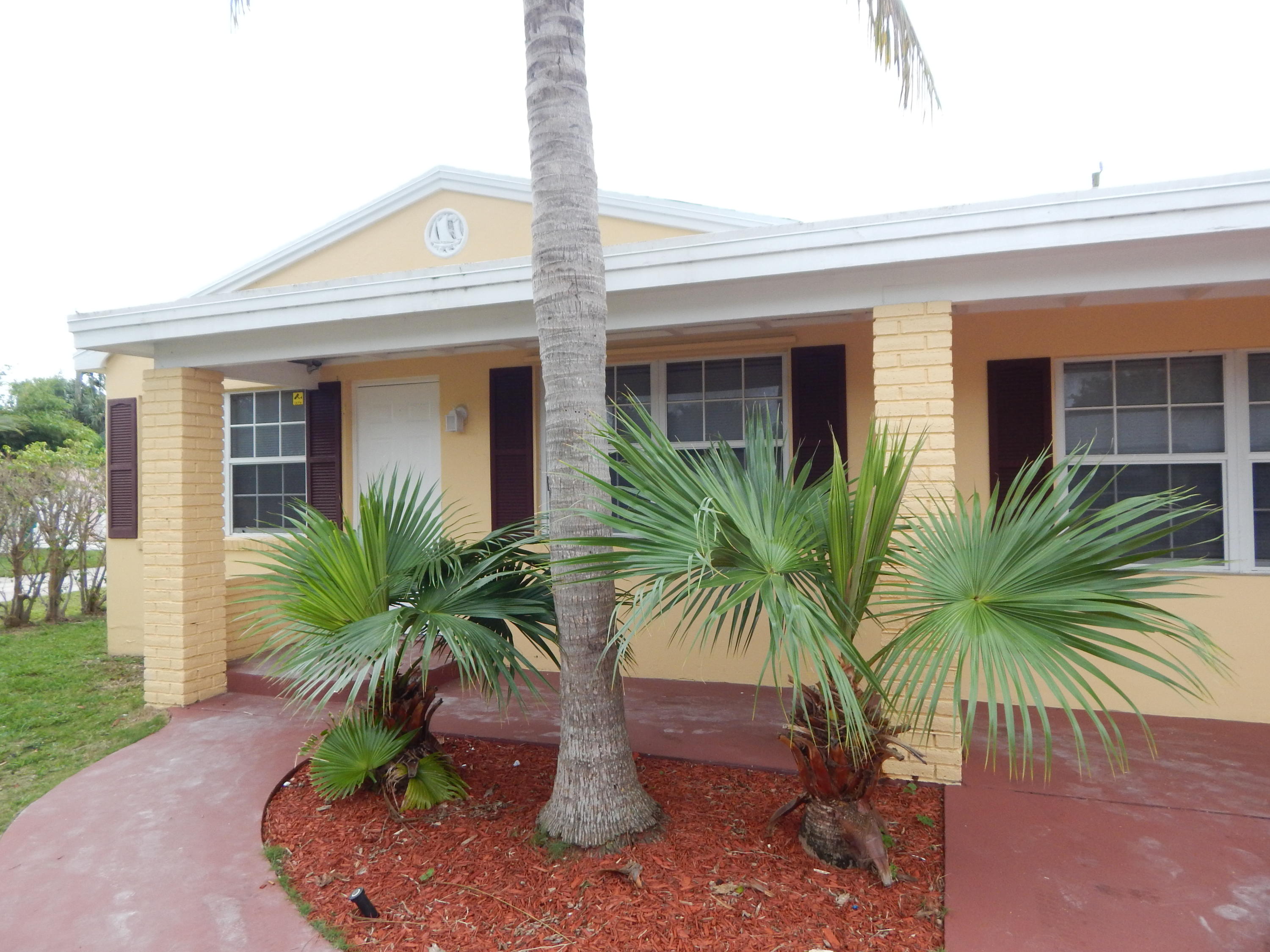 191 East 24th Street Riviera Beach, FL 33404 - Photo 1 of 13 191 E 24th St