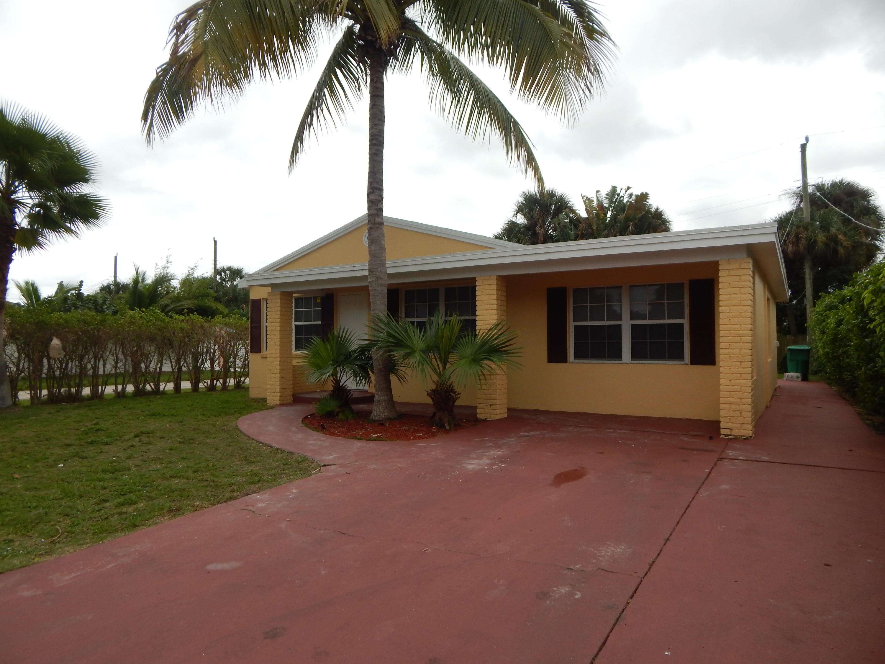 191 East 24th Street Riviera Beach, FL 33404 - Photo 12 of 13 191 E 24th St