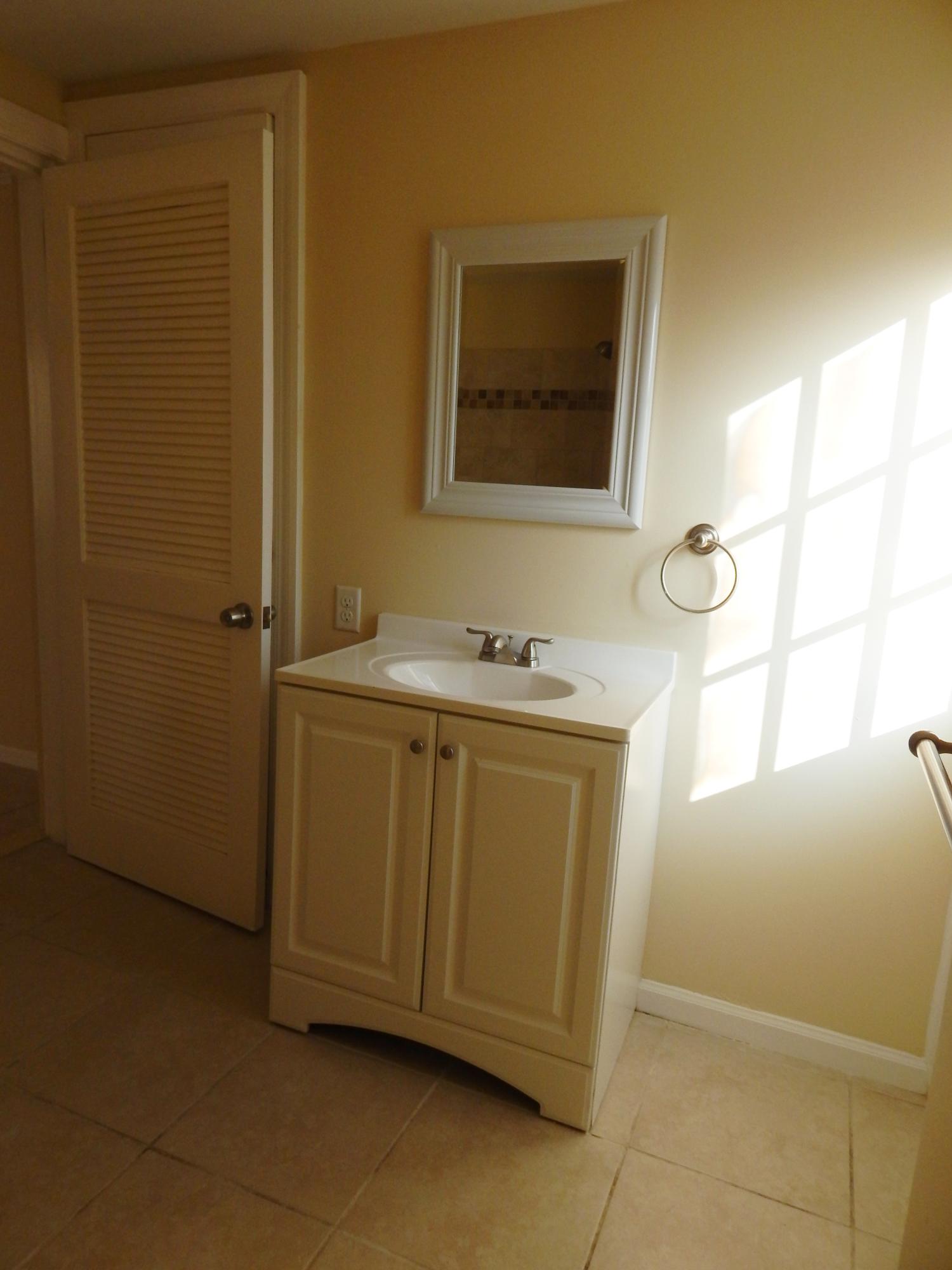 191 East 24th Street Riviera Beach, FL 33404 - Photo 8 of 13 191 E 24th St