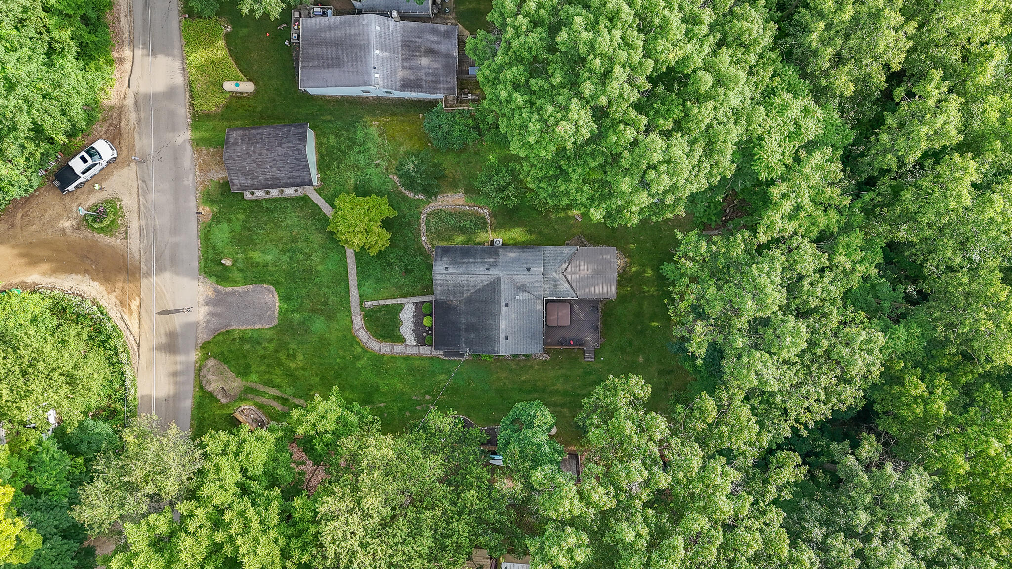 56789 Point Road Cassopolis, MI 49031 - Photo 3 of 50 dji_fly_20240704_084712_0336_17200979558