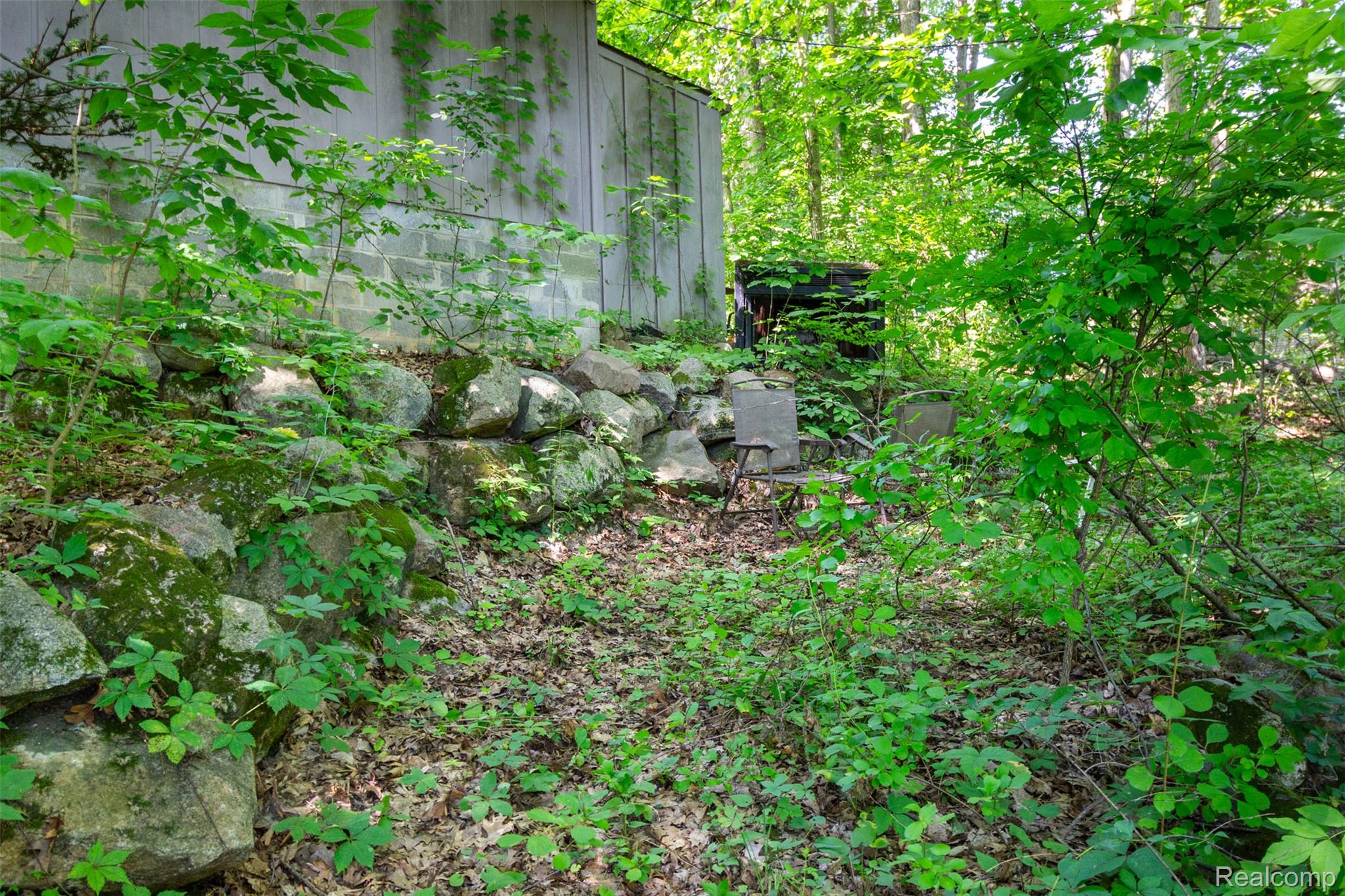 9405 Spicer Road Brighton, MI 48116 - Photo 44 of 49 yard (9).jpg