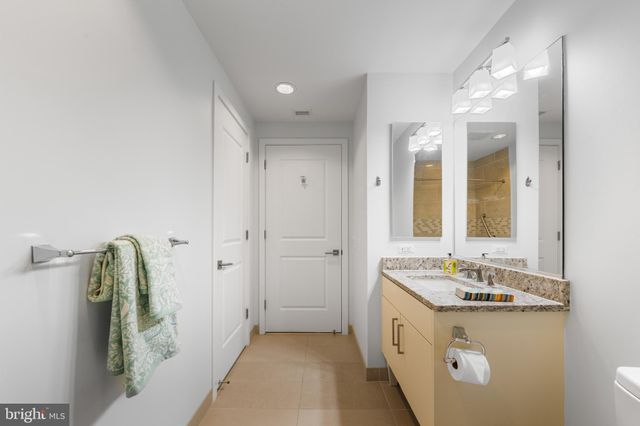 a view of entryway and hall