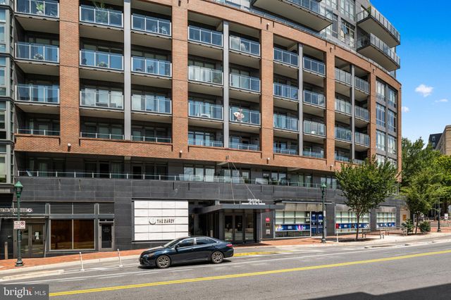 $710,000 | 7171 Woodmont Avenue, Unit 205, Bethesda, MD 20814