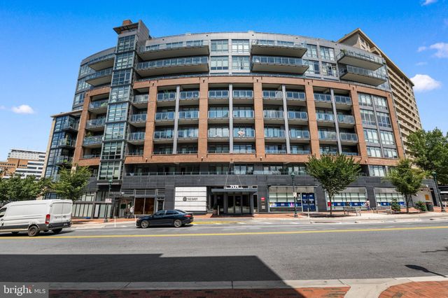$710,000 | 7171 Woodmont Avenue, Unit 205, Bethesda, MD 20814