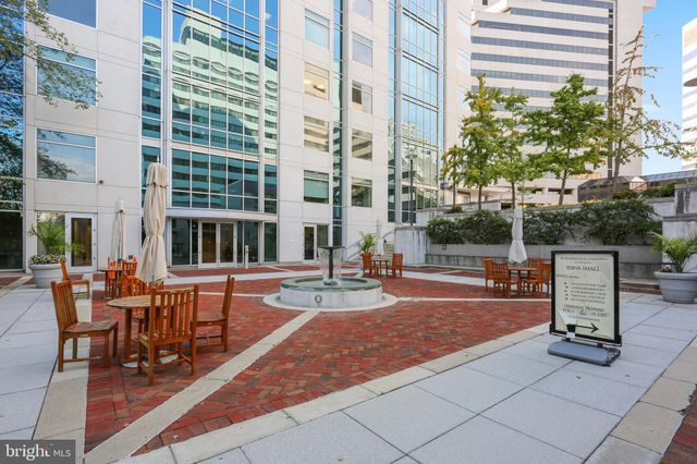 $710,000 | 7171 Woodmont Avenue, Unit 205, Bethesda, MD 20814