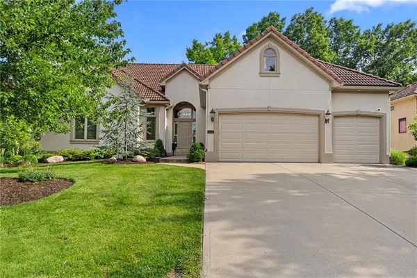 $875,000 | 10507 West 145th Terrace, Overland Park, KS 66221