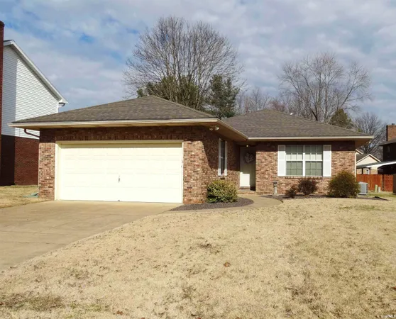 $219,000 | 2910 Oakshire Drive, Evansville, IN 47711