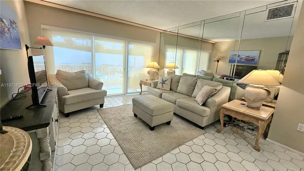 $2,350 | 1980 South Ocean Drive, Unit MC, Hallandale Beach, FL 33009