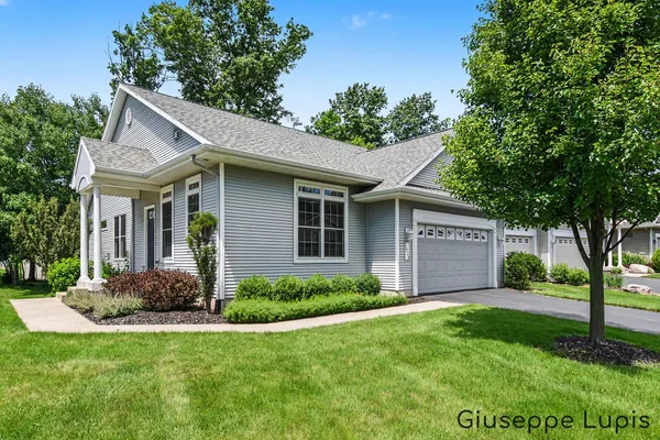$475,000 | 1023 Kensington Street Northwest, Unit 126, Grand Rapids, MI 49534