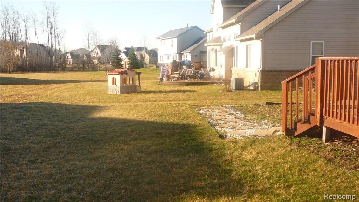 7999 Jeremy Road Belleville, MI 48111 - Photo 14 of 15 Album download 157.JPG