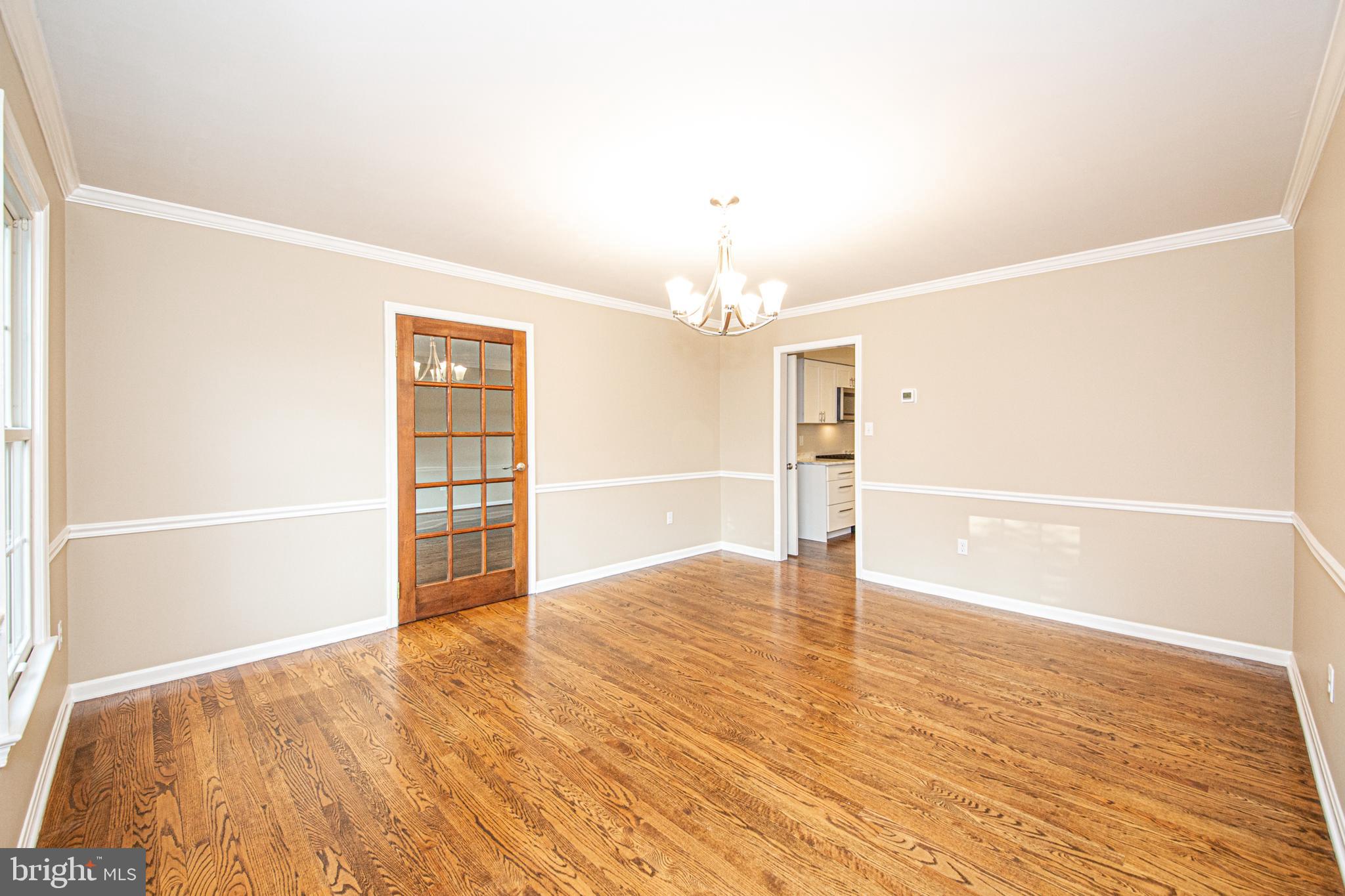 16825 Excaliber Way Sandy Spring, MD 20860 - Photo 4 of 37 Dining room off the kitchen