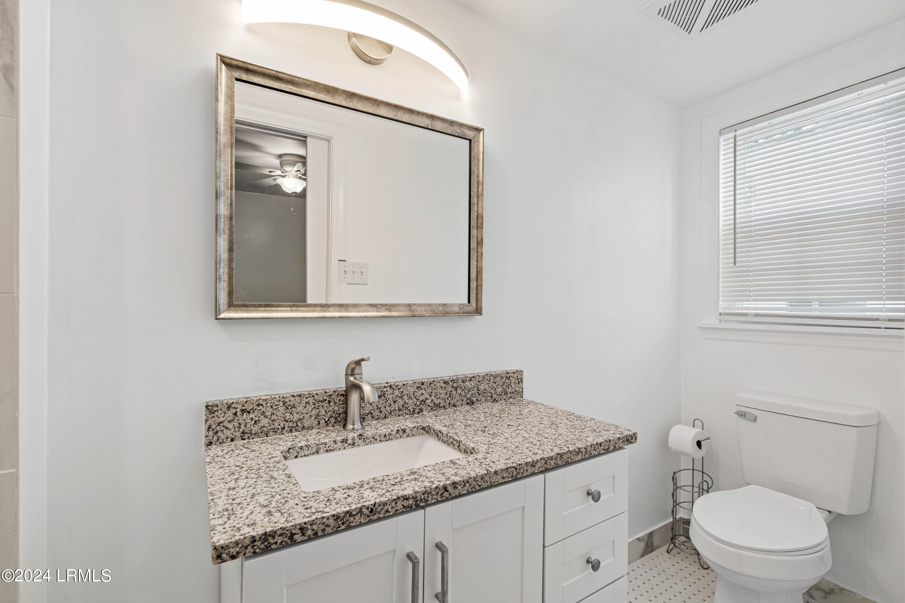 2002 Roper Street Beaufort, SC 29902 - Photo 26 of 48 Primary Bathroom