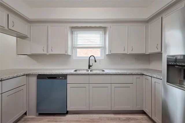 $329,000 | 9858 Sageaspen Lane, Houston, TX 77089