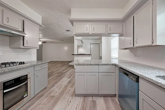 $329,000 | 9858 Sageaspen Lane, Houston, TX 77089